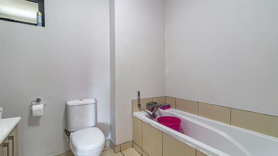 1 Bedroom Property for Sale in Halfway Gardens Gauteng
