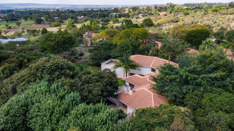 7 Bedroom Property for Sale in Zwavelpoort Gauteng