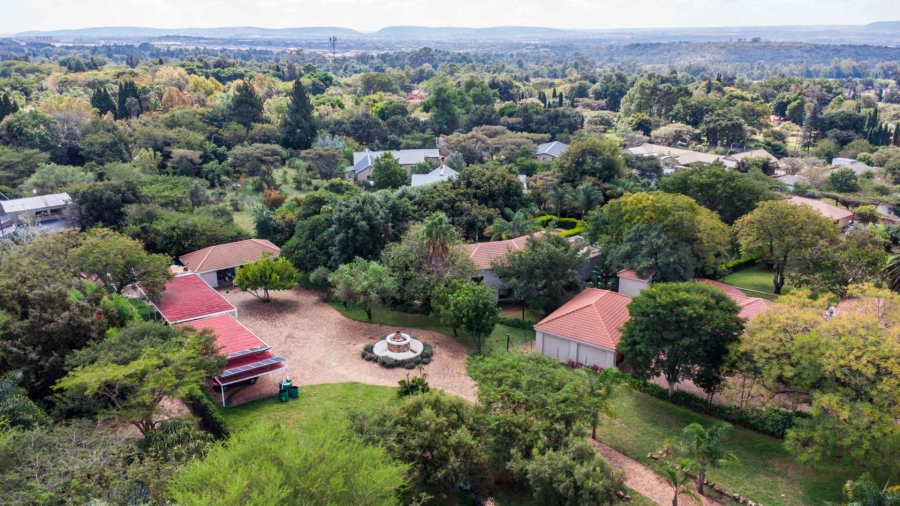 7 Bedroom Property for Sale in Zwavelpoort Gauteng
