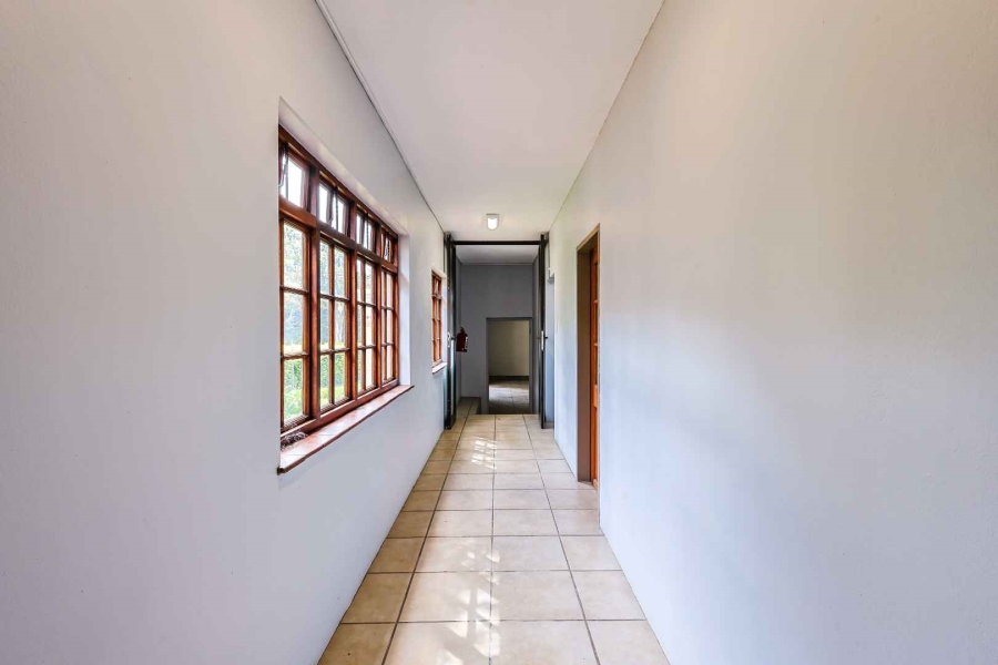 7 Bedroom Property for Sale in Zwavelpoort Gauteng