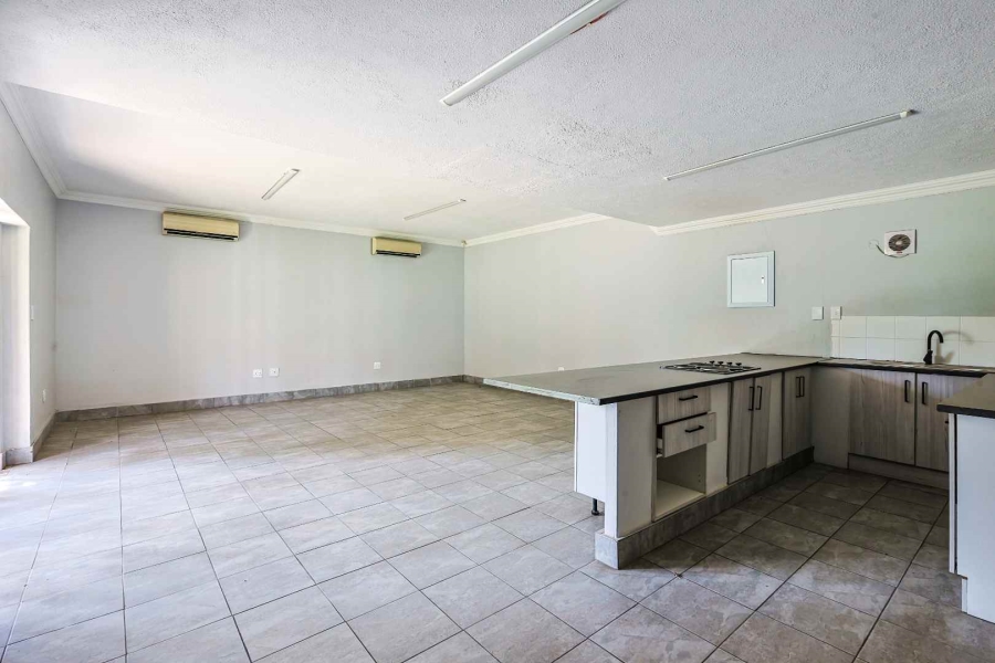 7 Bedroom Property for Sale in Zwavelpoort Gauteng