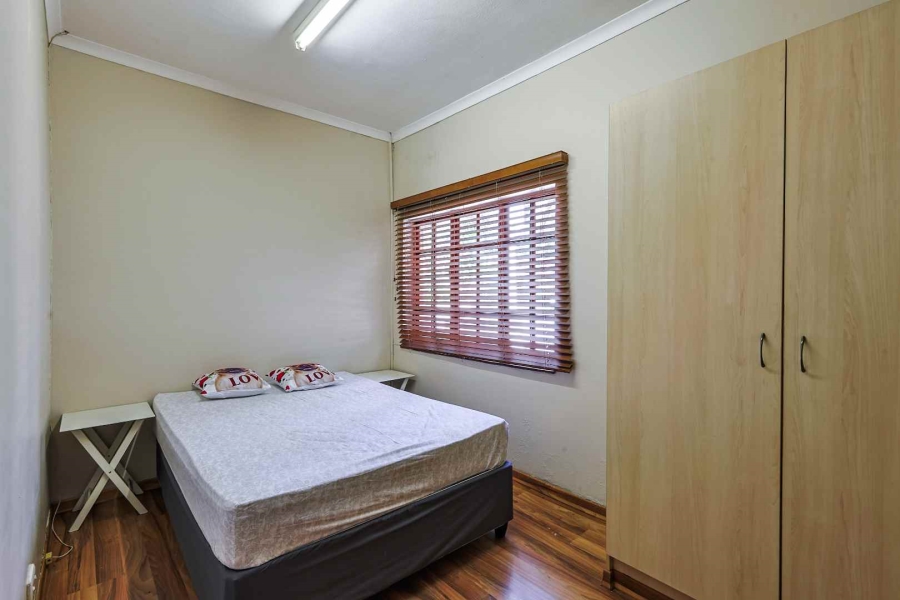 7 Bedroom Property for Sale in Zwavelpoort Gauteng