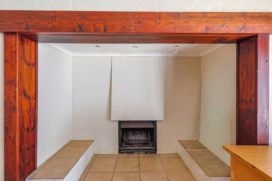 7 Bedroom Property for Sale in Zwavelpoort Gauteng