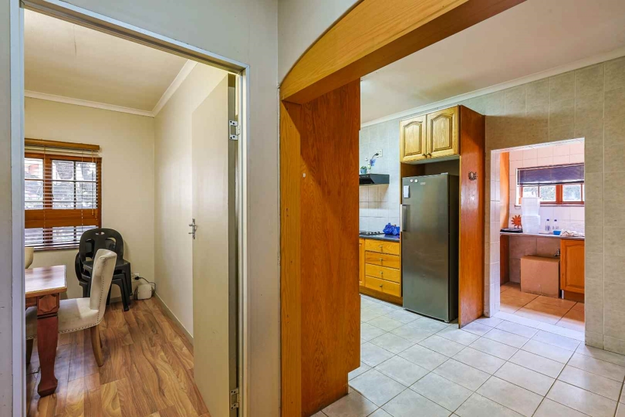 7 Bedroom Property for Sale in Zwavelpoort Gauteng