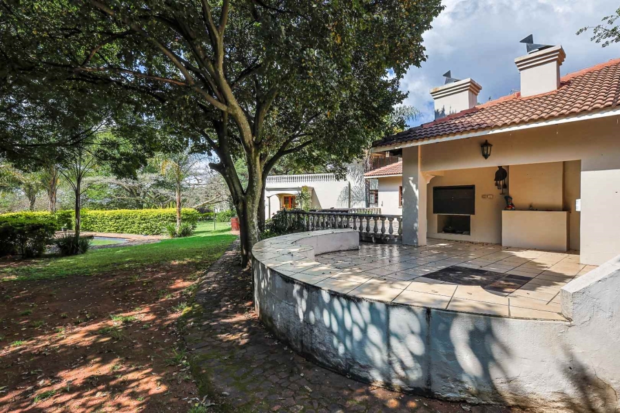 7 Bedroom Property for Sale in Zwavelpoort Gauteng