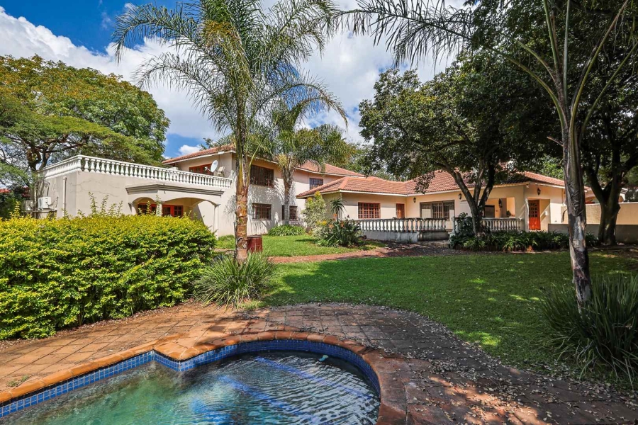 7 Bedroom Property for Sale in Zwavelpoort Gauteng