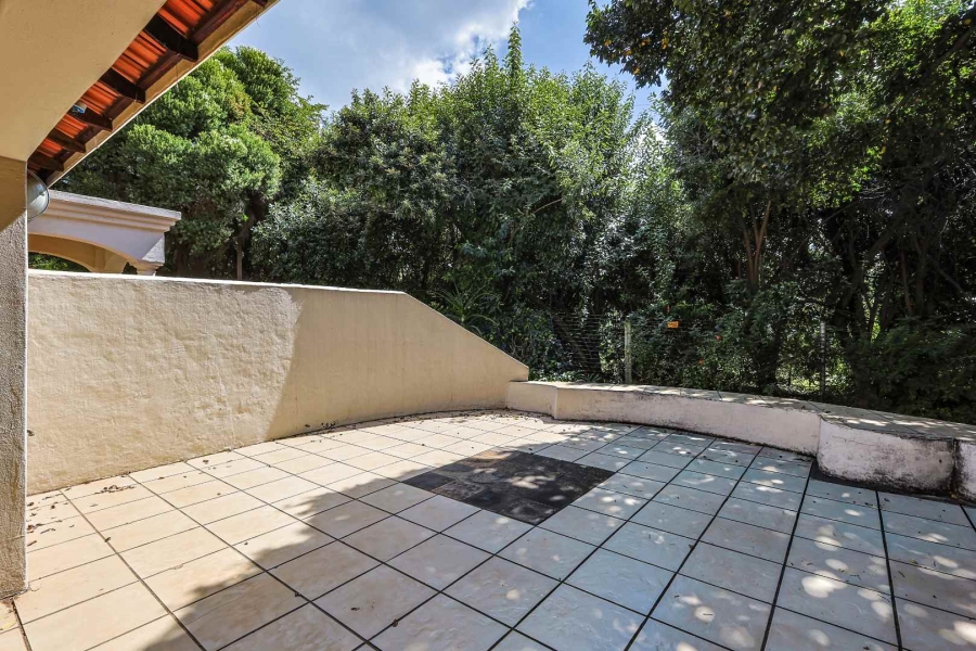 7 Bedroom Property for Sale in Zwavelpoort Gauteng