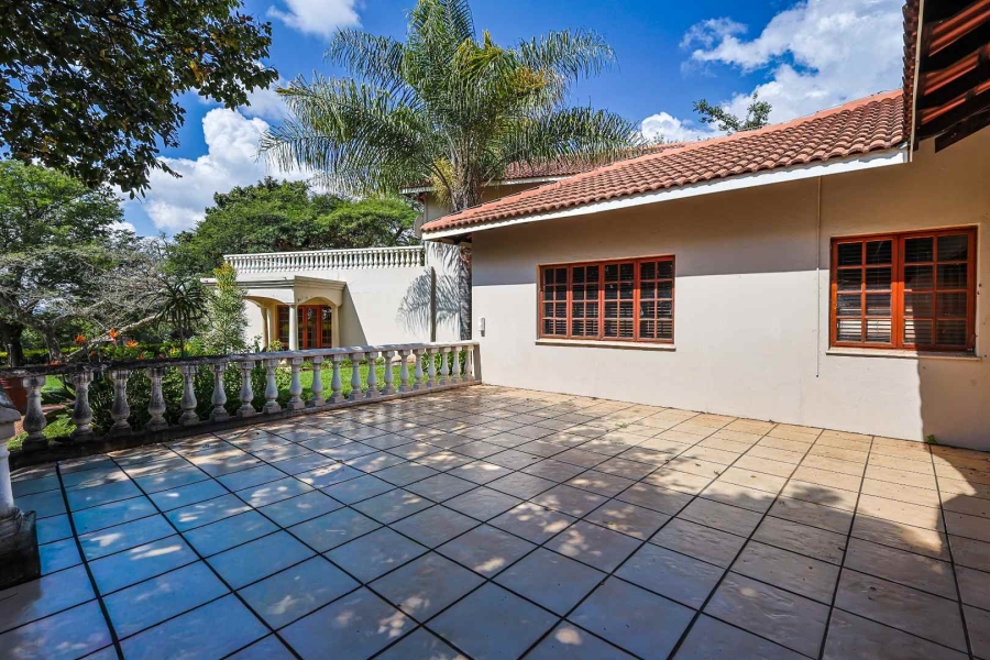 7 Bedroom Property for Sale in Zwavelpoort Gauteng