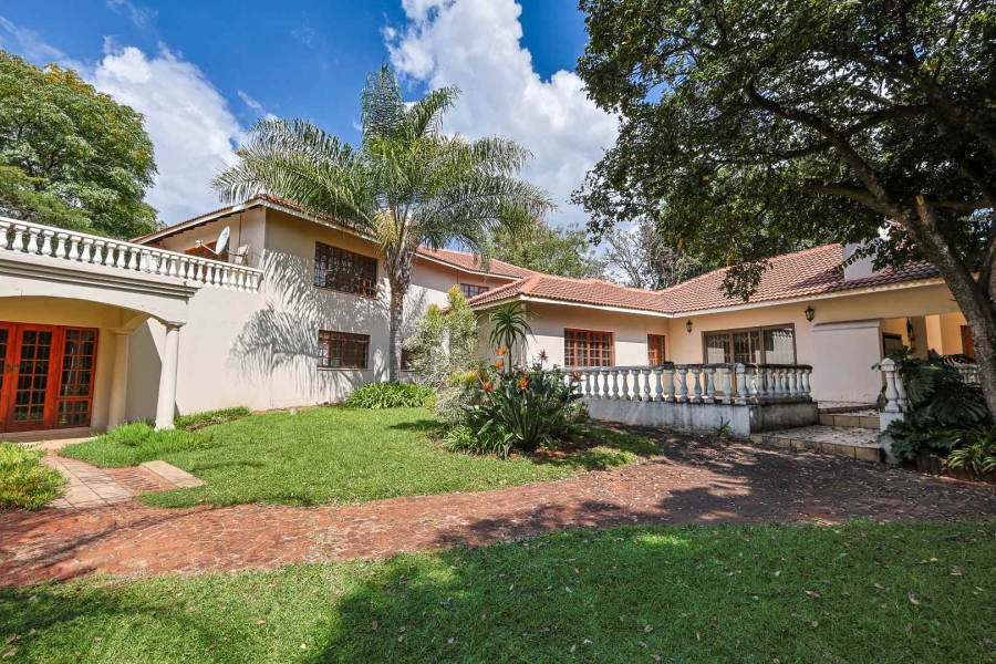 7 Bedroom Property for Sale in Zwavelpoort Gauteng