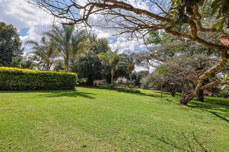 7 Bedroom Property for Sale in Zwavelpoort Gauteng