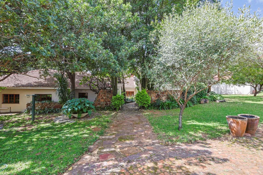7 Bedroom Property for Sale in Zwavelpoort Gauteng