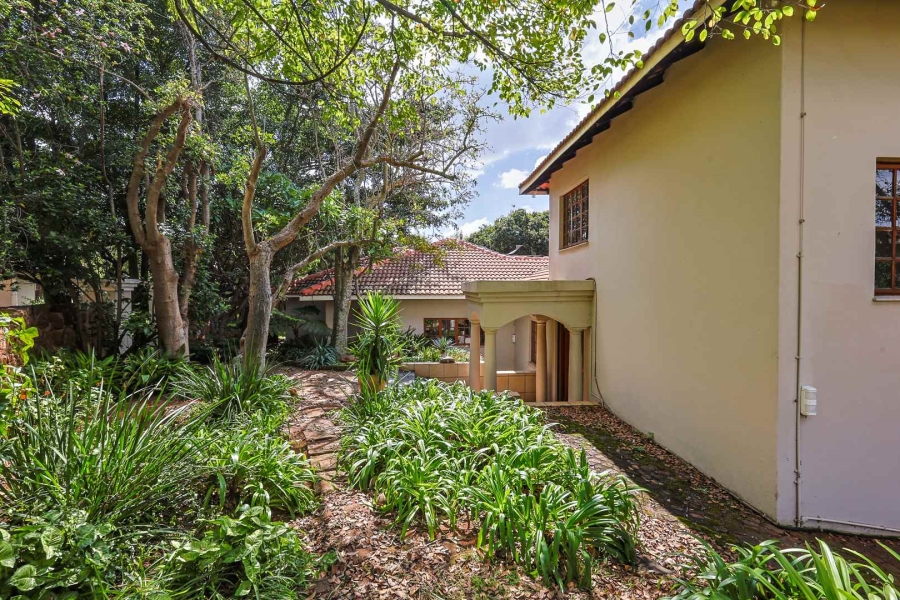 7 Bedroom Property for Sale in Zwavelpoort Gauteng