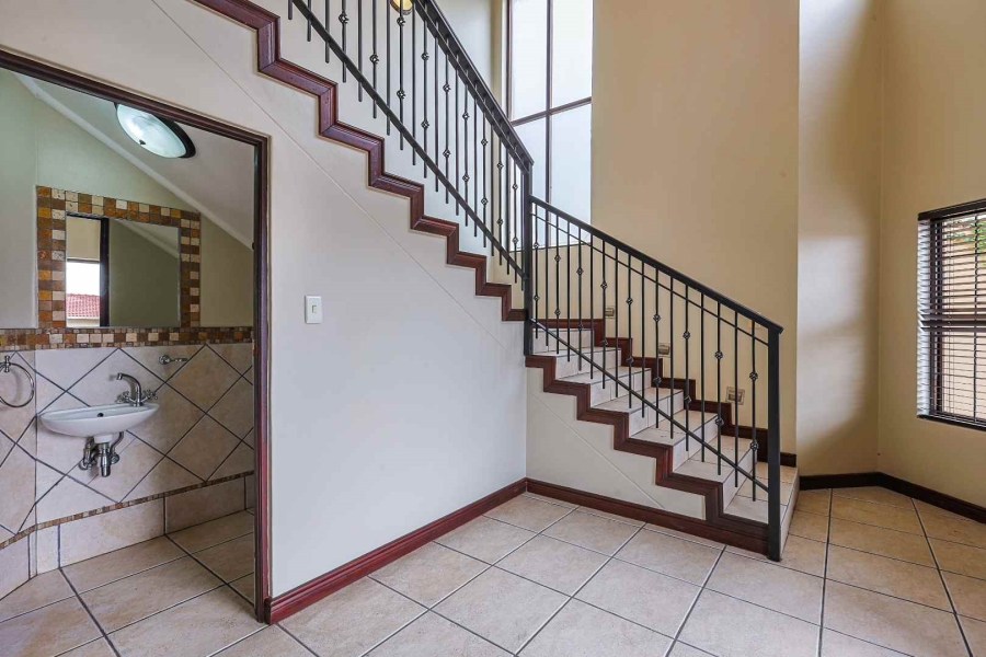 4 Bedroom Property for Sale in Sterrewag Gauteng