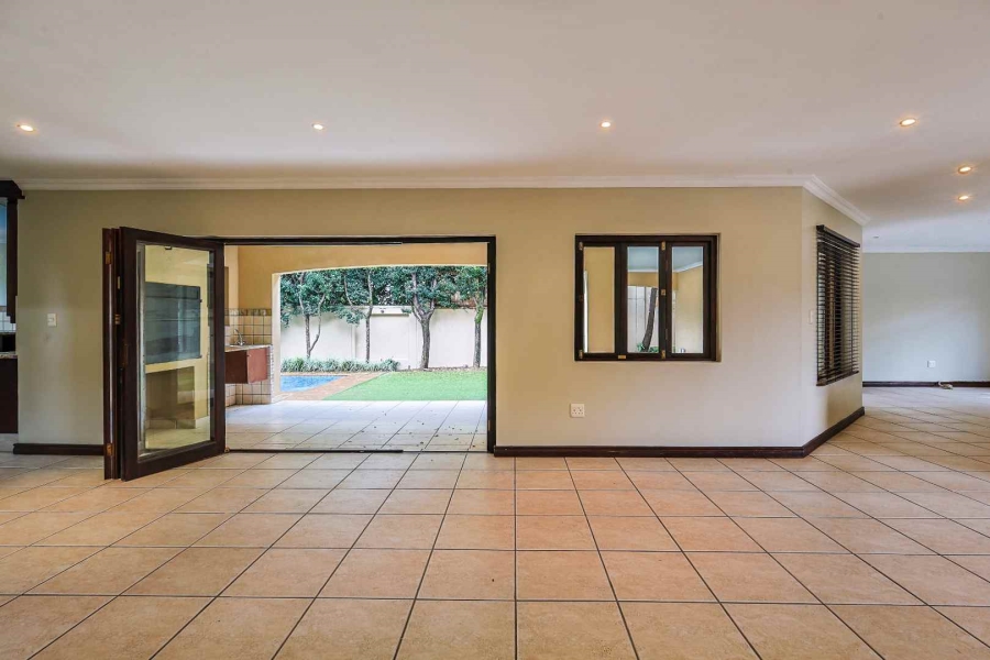 4 Bedroom Property for Sale in Sterrewag Gauteng