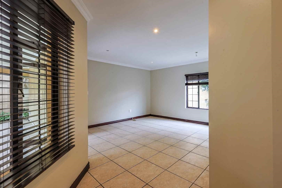 4 Bedroom Property for Sale in Sterrewag Gauteng