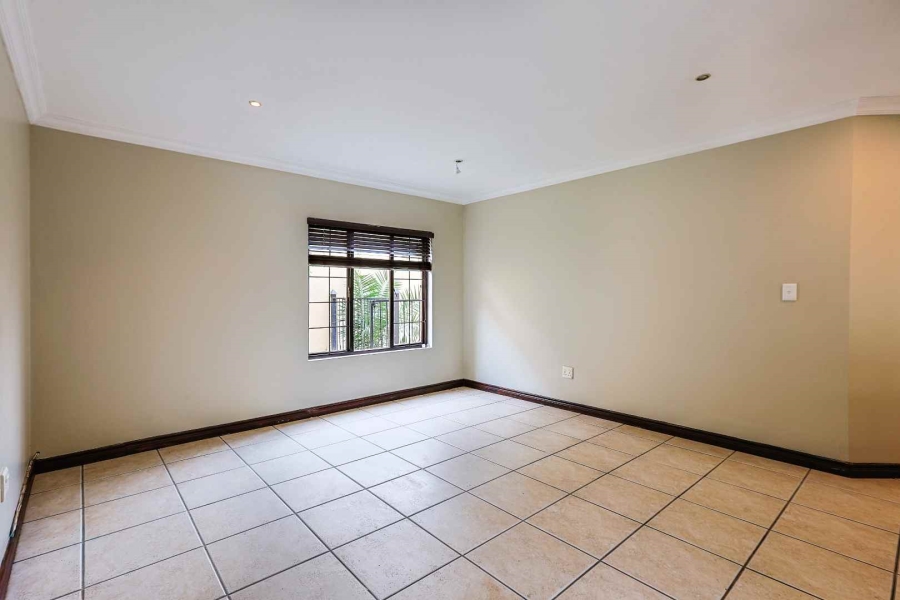 4 Bedroom Property for Sale in Sterrewag Gauteng