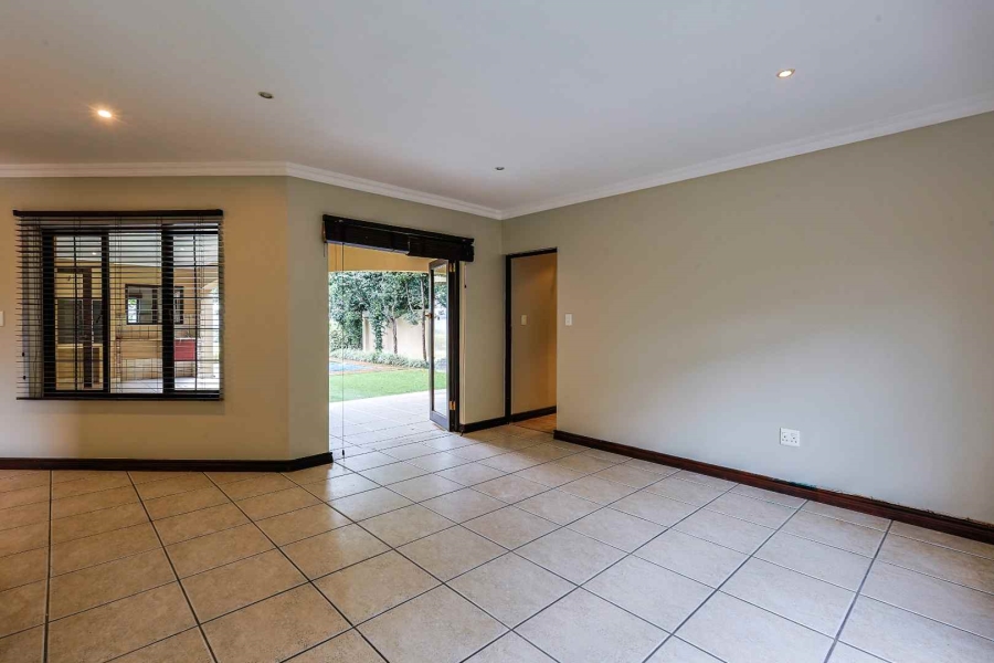 4 Bedroom Property for Sale in Sterrewag Gauteng