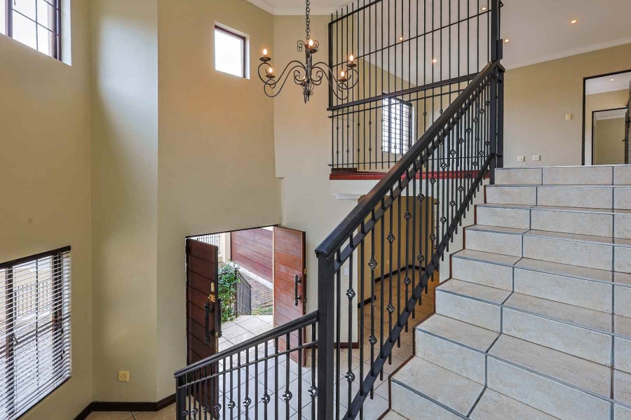 4 Bedroom Property for Sale in Sterrewag Gauteng