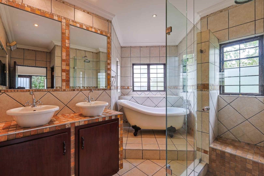 4 Bedroom Property for Sale in Sterrewag Gauteng