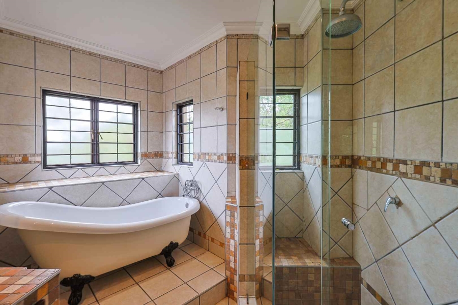 4 Bedroom Property for Sale in Sterrewag Gauteng