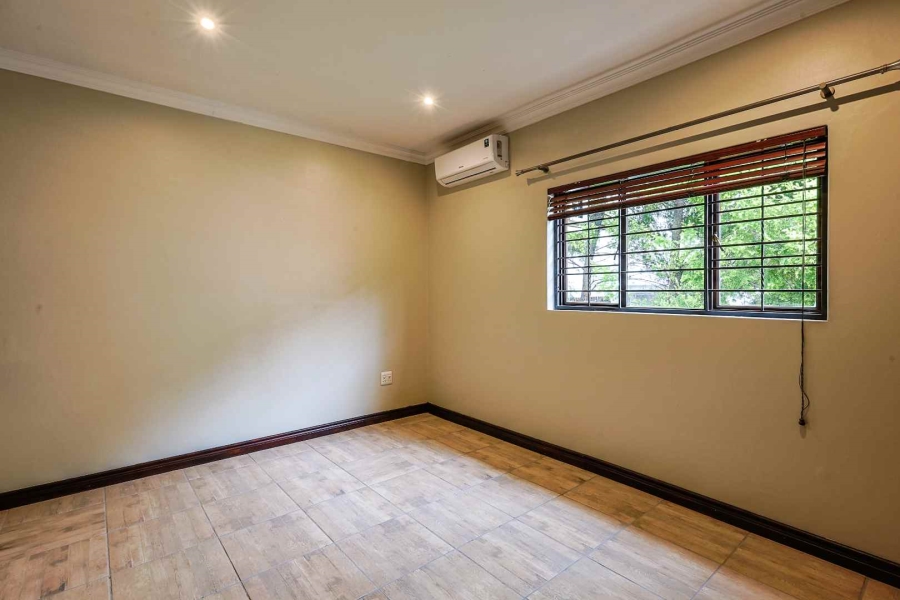 4 Bedroom Property for Sale in Sterrewag Gauteng