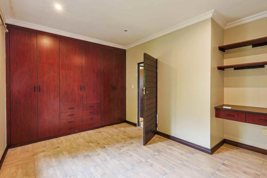 4 Bedroom Property for Sale in Sterrewag Gauteng