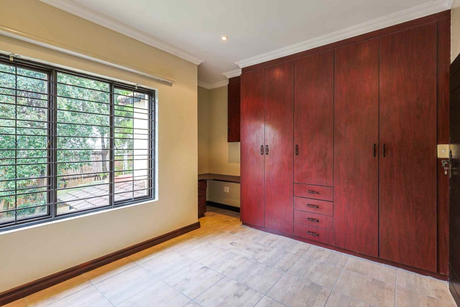 4 Bedroom Property for Sale in Sterrewag Gauteng