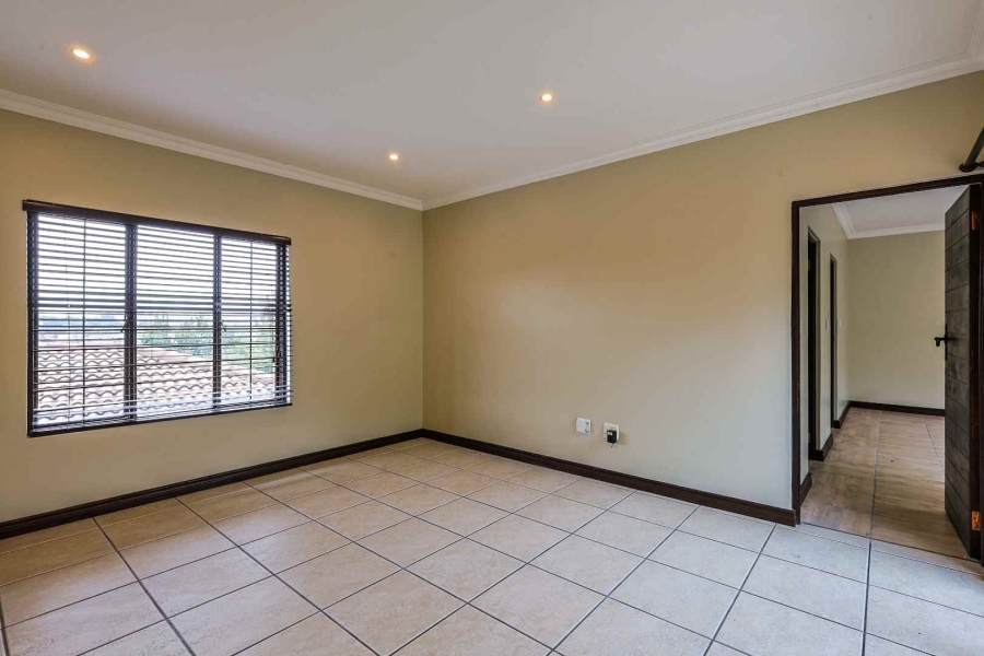 4 Bedroom Property for Sale in Sterrewag Gauteng