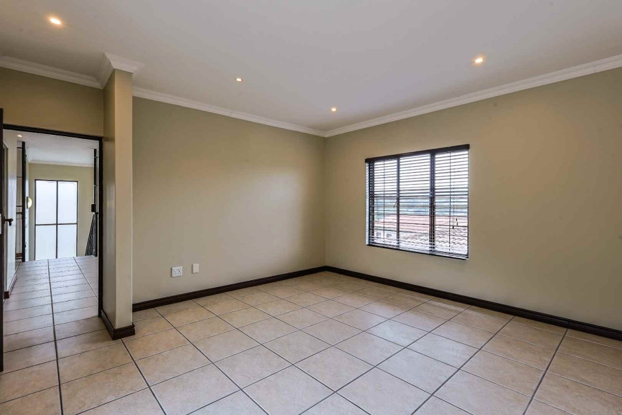 4 Bedroom Property for Sale in Sterrewag Gauteng