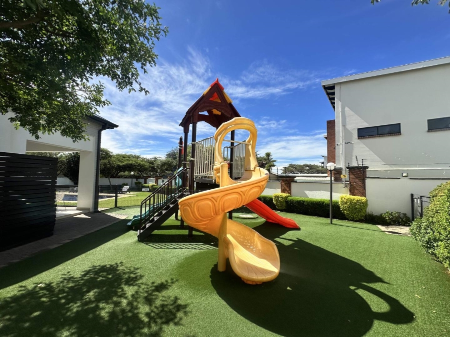 1 Bedroom Property for Sale in Greenstone Hill Gauteng