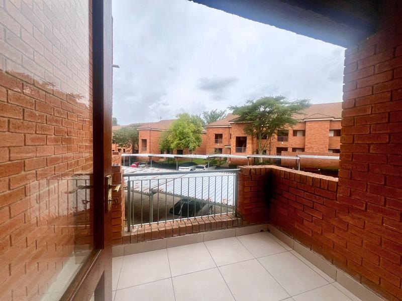 2 Bedroom Property for Sale in Wilgeheuwel Gauteng