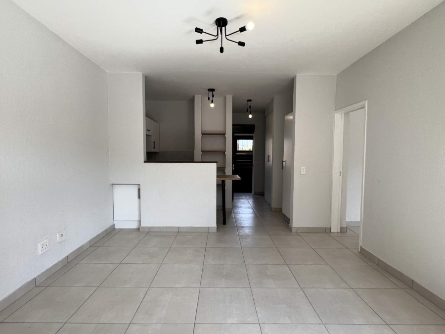 2 Bedroom Property for Sale in Wilgeheuwel Gauteng