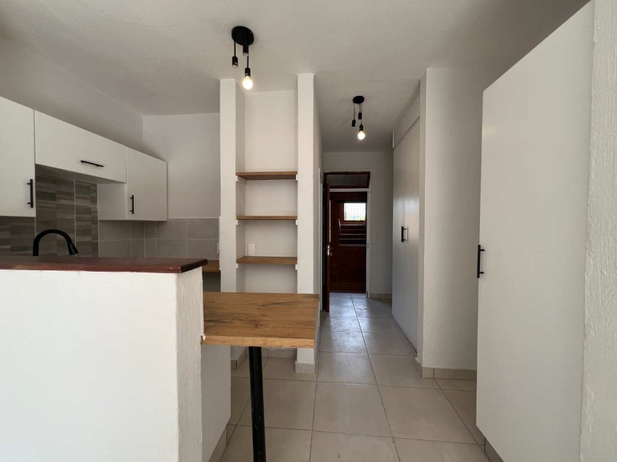 2 Bedroom Property for Sale in Wilgeheuwel Gauteng