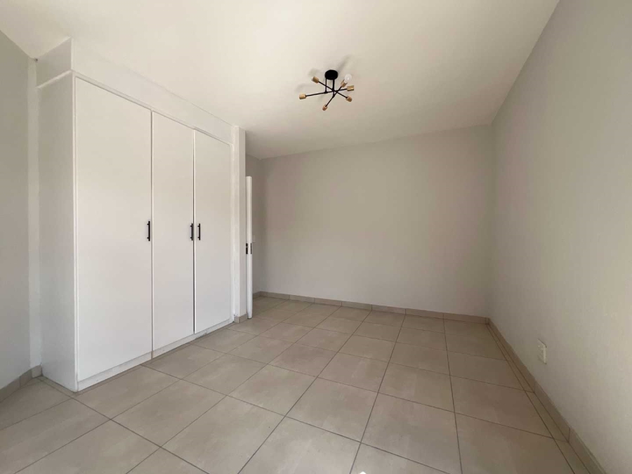 2 Bedroom Property for Sale in Wilgeheuwel Gauteng