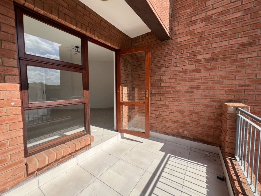 2 Bedroom Property for Sale in Wilgeheuwel Gauteng