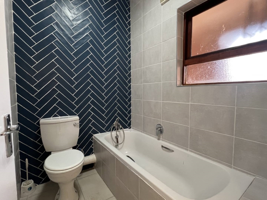 2 Bedroom Property for Sale in Wilgeheuwel Gauteng