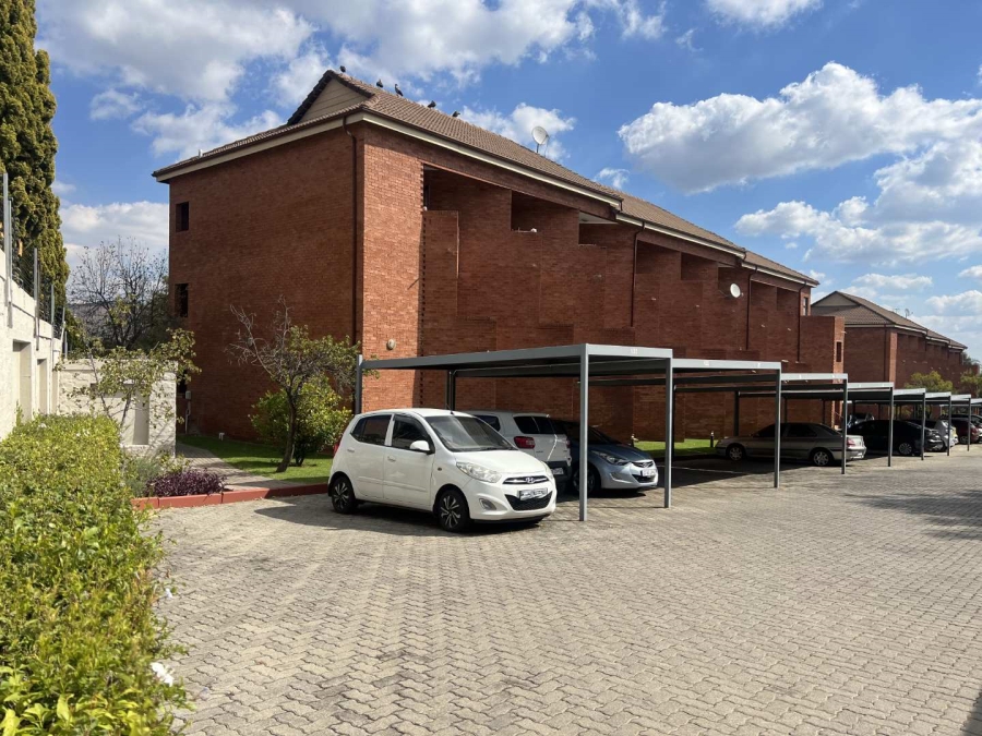 2 Bedroom Property for Sale in Wilgeheuwel Gauteng