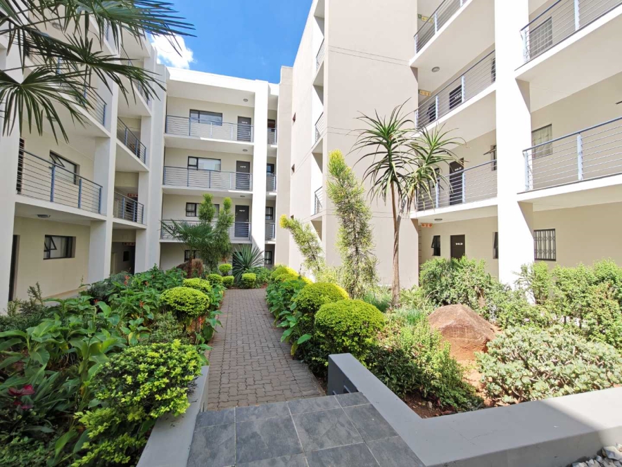 1 Bedroom Property for Sale in North Riding Gauteng