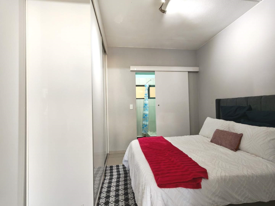 1 Bedroom Property for Sale in North Riding Gauteng
