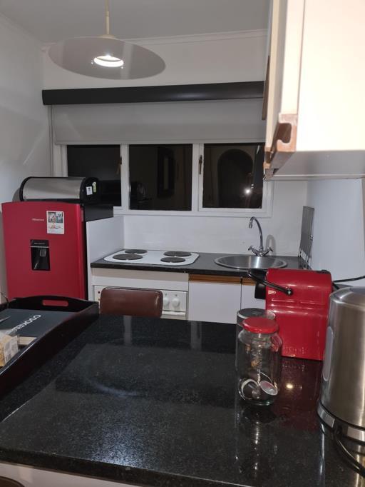 To Let 1 Bedroom Property for Rent in Parkhurst Gauteng