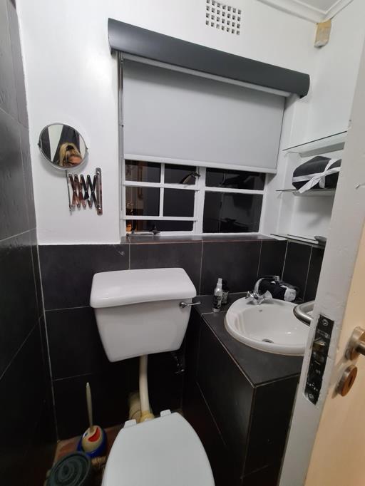 To Let 1 Bedroom Property for Rent in Parkhurst Gauteng