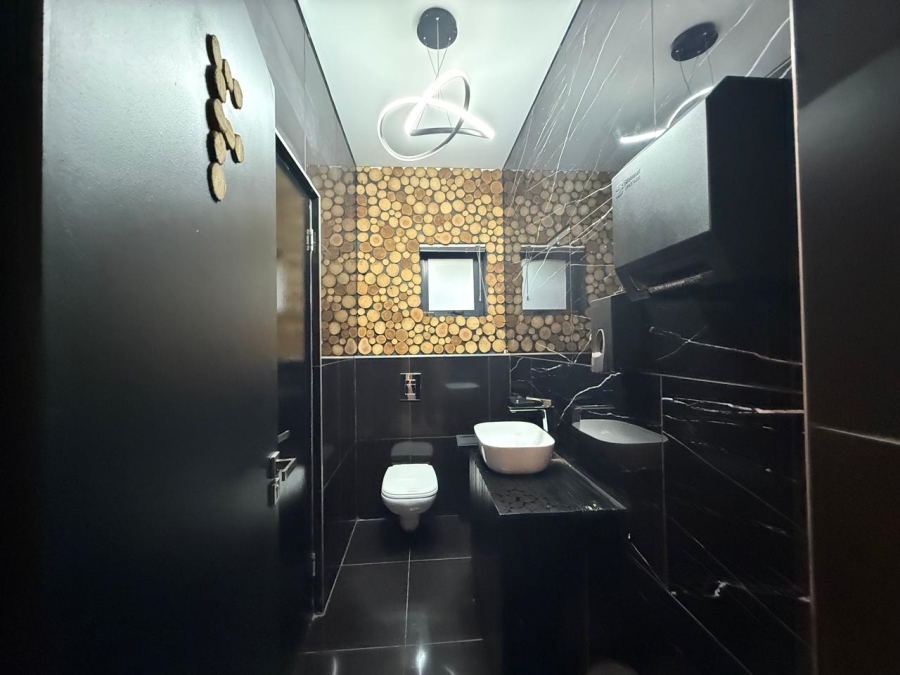To Let Commercial Property for Rent in Sandhurst Gauteng