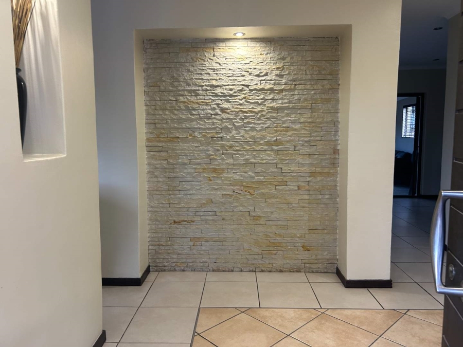 3 Bedroom Property for Sale in Bardene Gauteng