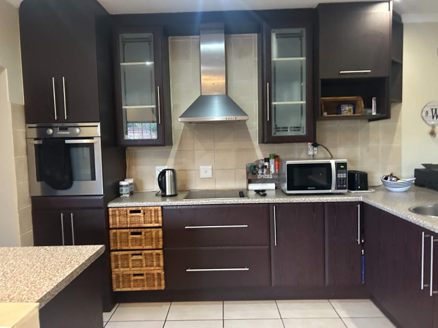3 Bedroom Property for Sale in Bardene Gauteng