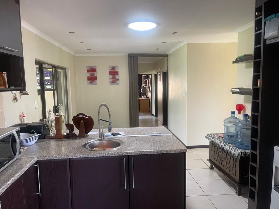 3 Bedroom Property for Sale in Bardene Gauteng