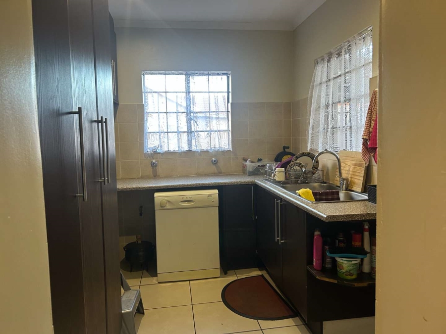 3 Bedroom Property for Sale in Bardene Gauteng