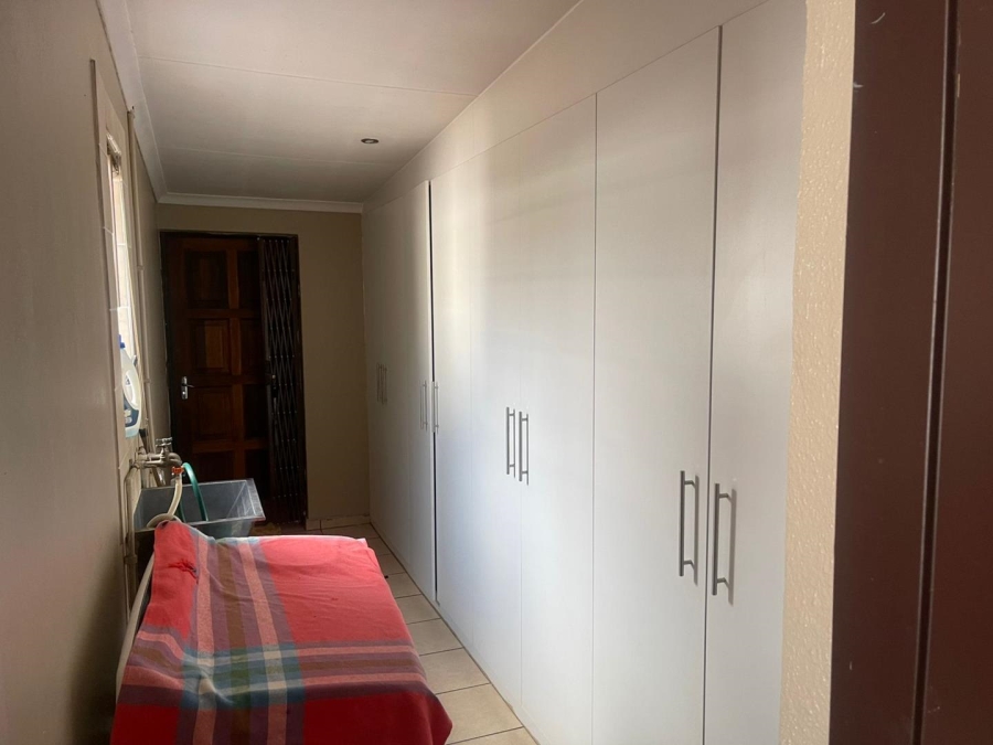 3 Bedroom Property for Sale in Bardene Gauteng