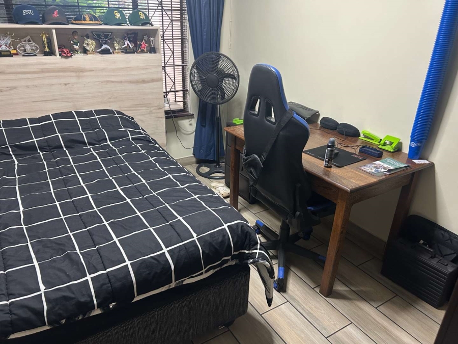 3 Bedroom Property for Sale in Bardene Gauteng