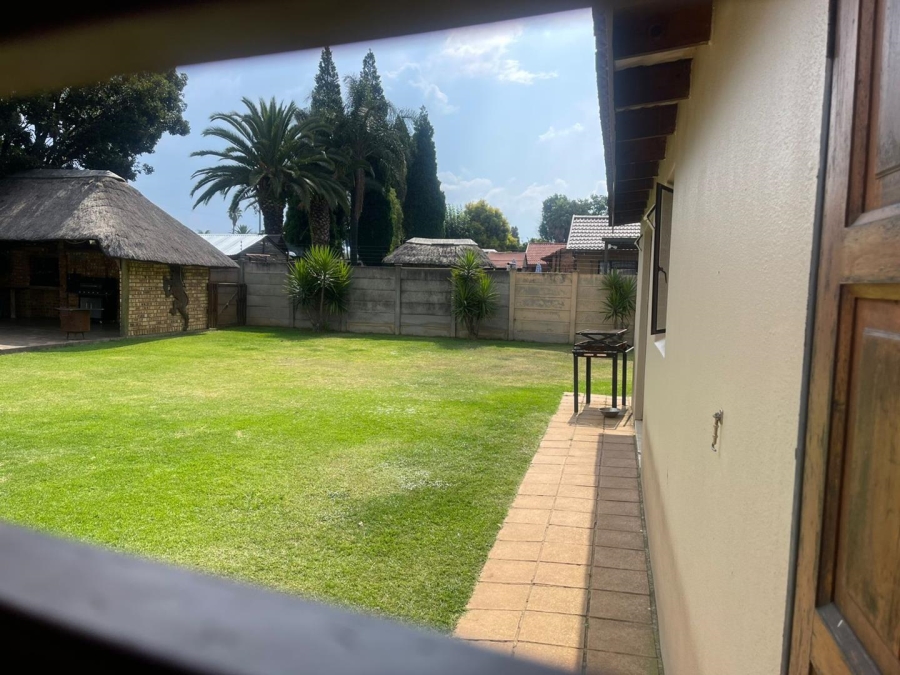 3 Bedroom Property for Sale in Bardene Gauteng