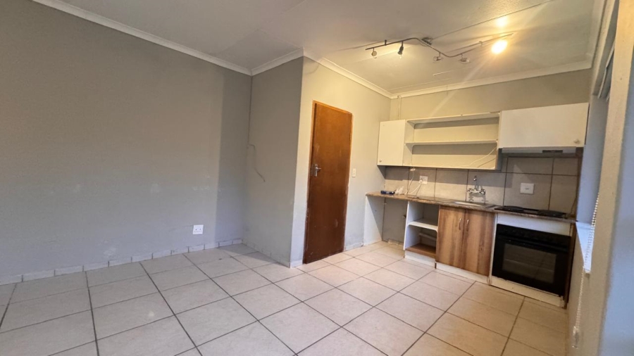To Let 1 Bedroom Property for Rent in Randpark Ridge Gauteng